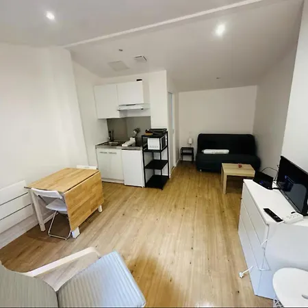 Neuf Lumineux Et Agreable En Rdc Avec Terrasse - 33 Appartement *
